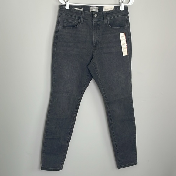 Universal Thread Factory Faded Black High Rise Skinny Jeans- 10 - Picture 1 of 13